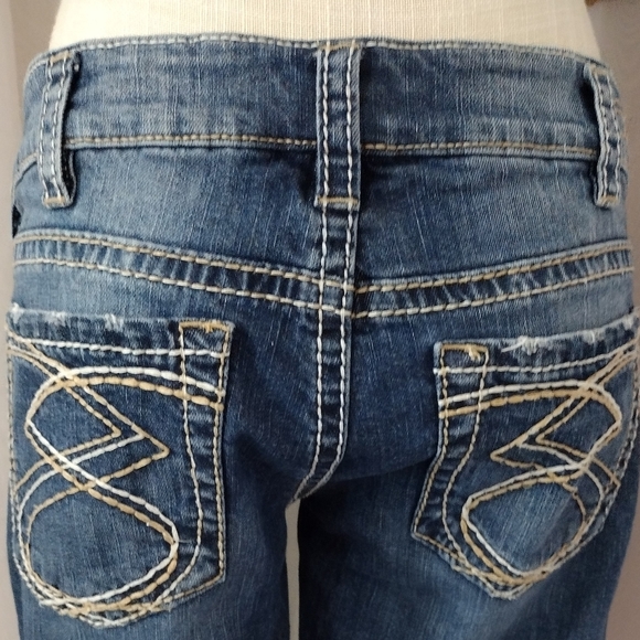 Silver Frances Capri Jeans. Size 30. - Picture 9 of 15